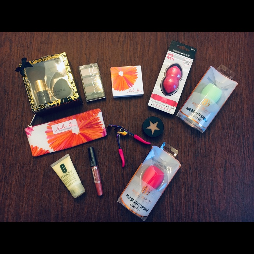 Makeup Lot - Picture 2 of 7